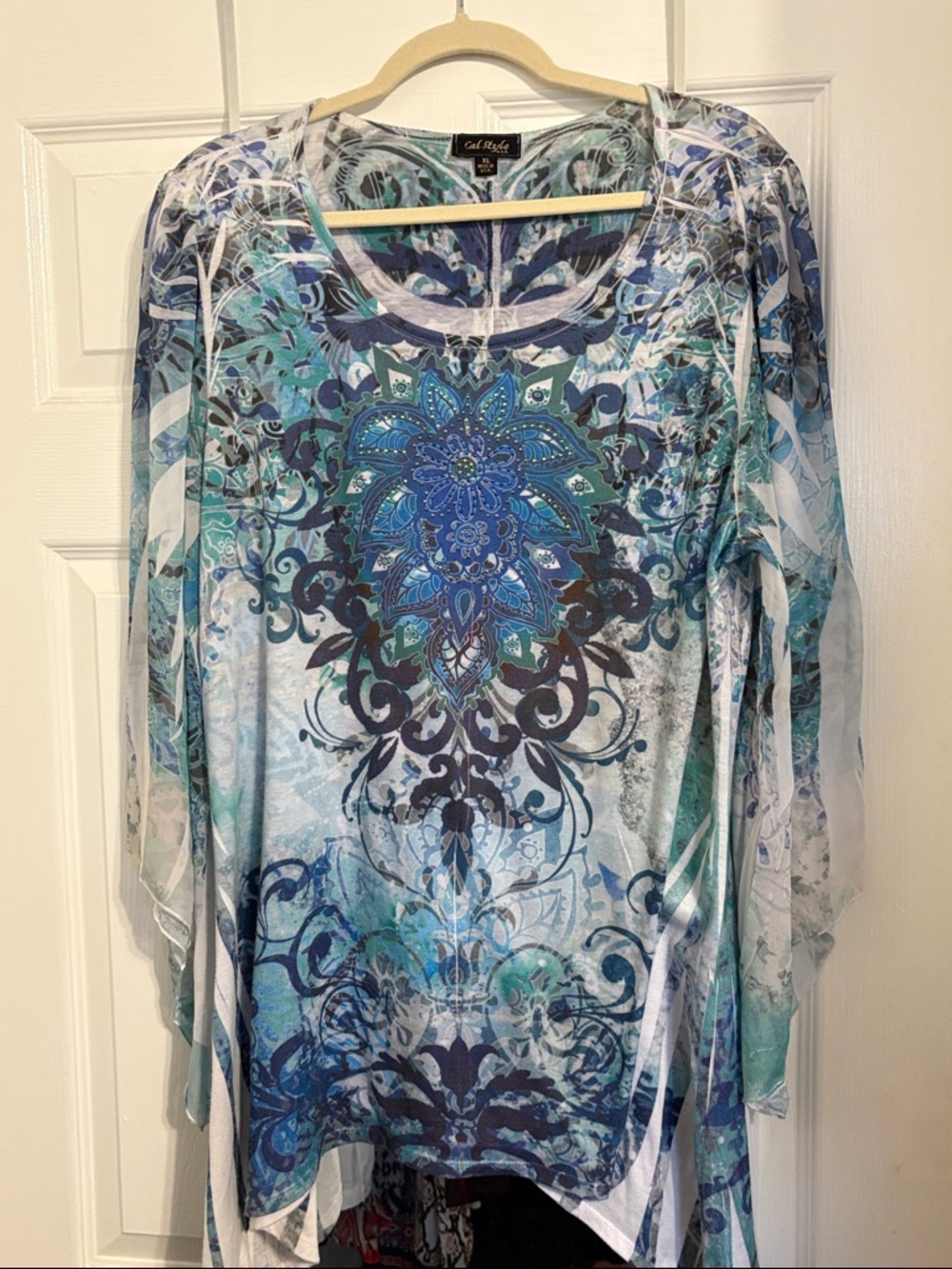 Cal Style Blue Teal Printed Long-Sleeve Tunic Top